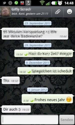 Abbildung 25: Neben einer großen Auswahl an Smileys lassen sich auch zum Beispiel auch Fotos, Videos und Sprachnachrichten teilen.