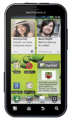 Abbildung 1: Aufgeräumt und robust: Das Defy+ ist ein durchdachtes Smartphone ohne Schnickschnack.