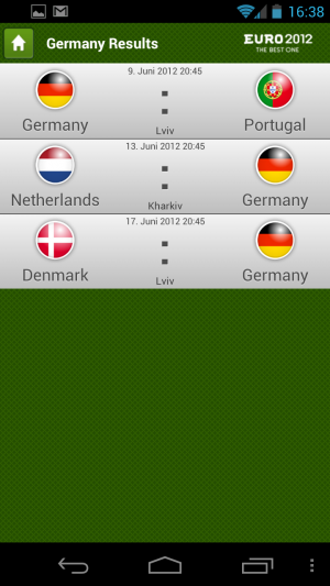 Der Spielplan ist übersichtlich gestaltet, die Schrift könnte etwas besser lesbar sein.