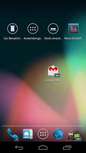 Abbildung 1: Der Nova Launcher mit ein paar Nova Aktionen, ohne Suchleiste und ohne Notification Bar.