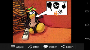 Abbildung 3: Das Bild mit dem Pinguin versehen Sie in PicSaY mit verschiedenen Stickern: Sprechblase mit Comicsymbolen, Augen und Haare.