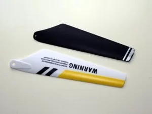 Abbildung 5: Die Ersatzrotoren von Syma passen kaum in die Aufnahme des Helo TC.