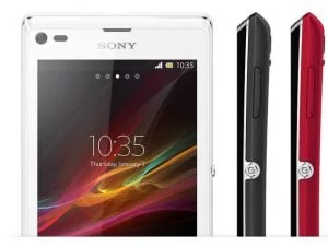 Auch aus der Nähe macht das Xperia L eine gute Figur.