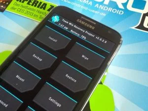 Abbildung 9: Das TWRP-Recovery lässt sich über große Tasten auch mit dem Finger bedienen.