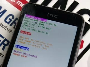 Abbildung 3: Im Fastbook-Modus spielt das Toolkit ein neues Custom-Recovery auf dem Handy ein.
