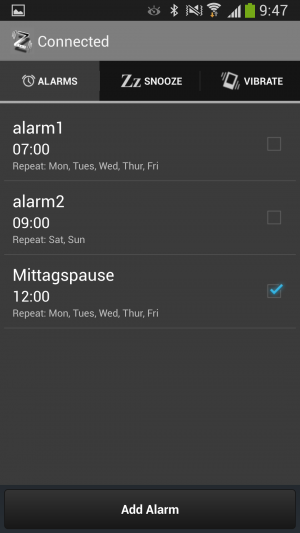 Abbildung 1: Bis zu sechs Alarme lassen sich per App auf dem ZBand einrichten.