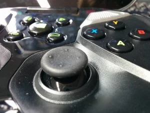 Auch die Analog Sticks wurden dem Xbox-360-Controller nachempfunden.