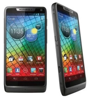 Abbildung 5: Für das Motorola RazR i lassen sich bisher nur Android-4.1-ROMs finden.