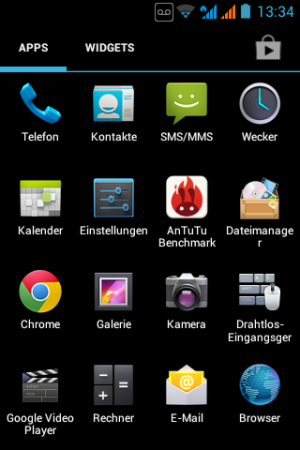 Abbildung 3: Das Zwitterhandy ist von Google lizenziert und bringt daher den Play Store mit.