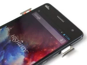 Das Wiko Highway bietet Platz für zwei SIM-Karten.