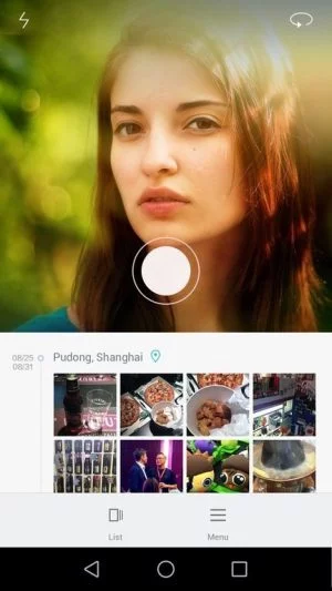 Mit einem Fingerwisch von der Galerie-Apps zur Kamera und zurück. Eine von vielen Neuerungen der Emotion UI 3.0.