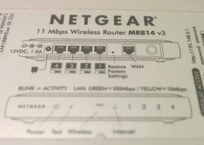 Dieser Router ist definitiv ein Stück fürs Museum und nicht für HD-Streaming geeignet.