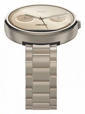 Kombiniert mit dem passenden Ziffernblatt sieht die Moto 360 Light Gold Finish richtig gut aus.