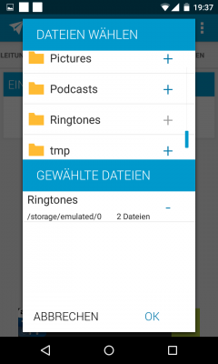Mit einem Klick auf den Plus-Button wählst du Dateien aus, welche du versenden möchtest.