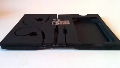 Das Innenleben der Box ließe sich bestimmt auch etwas hochwertiger lösen.