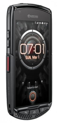Über den Push-to-Talk-Button lässt sich das Handy wie ein Walkie Talkie benutzen.