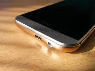 Metall auf Metall. Das Unibody-Gehäuse des HTC One M9 ist eigentlich ein Dualbody.