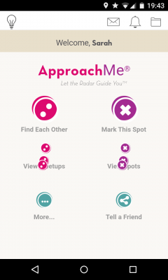 Mit einem Klick auf Find Each Other findest du deine Kontakte in großen Menschenmengen. Über Mark the Spot markierst du Punkte, welche du wiederfinden möchtest.