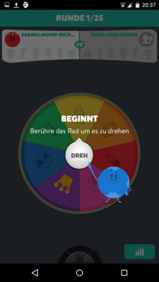 Durch einen Dreh am Glücksrad wählst du die Fragekategorie aus.