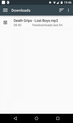 Die MP3-Datei ist auf meinem Smartphone gespeichert.