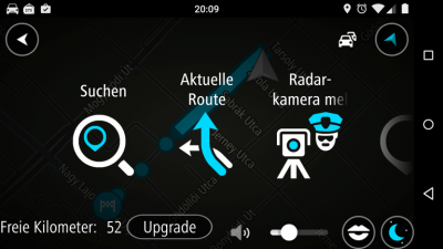 Alle Schaltflächen sind groß genug, dass man sie im Auto auf Distanz problemlos antippen kann.
