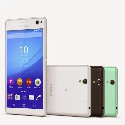 Das Xperia C4 gibt es in Weiß, Schwarz und Mint.