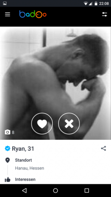 Die Nutzer stellen sich mit Fotos und diversen Angaben auf ihrem Profil vor.