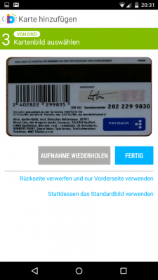 Als nächstes fotografierst du deine Karte mit Vorder- und Rückseite.