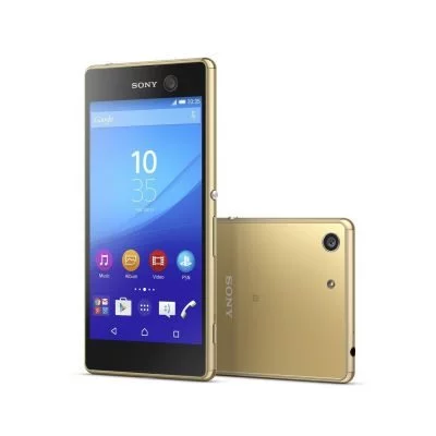 Das Xperia M5 kann nicht nur mit Selfies, sondern auch mit Wasser und Staub gut umgehen. (Bild: Sony)