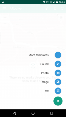 Durch einen Klick auf den Plus-Button fügst du deinem derzeitigen Standort eine Markierung mit Text, Foto oder Grafik hinzu.