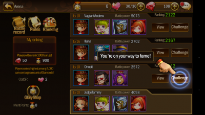 In der Arena forderst du andere Spieler im selben Level heraus.