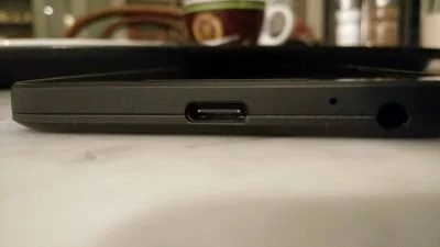 USB Type C ist eine feine Sache, wenn man die nötigen Adapter und Kabel zur Hand hat...