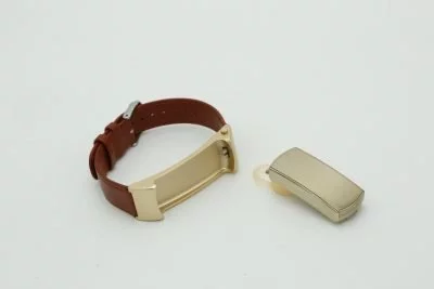 Der H-Band genannte Sports Tracker weist optisch einige Gemeinsamkeiten mit dem Talkband von Huawei auf.