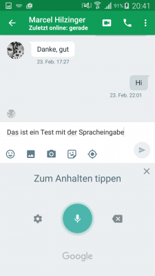 Bist du mit einem Satz fertig, sagst du "Punkt" oder tippst auf den grünen Button.