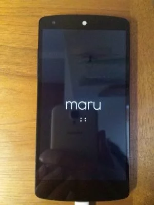 Schlicht und elegant: Der neue Bootscreen von MaruOS.