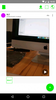 Du wählst über den Plus-Button aus ob ein Video oder ein Selfie aufgenommen werden soll. Durch einen Druck auf den Sensor des Telefons werden weitere Videosequenzen aufgenommen.