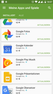 Wenn du kurz vor dem Verlassen deiner Wohnung auf "Alle aktualisieren" tippst, dann kann es gut sein, dass Google das via Wifi angefangene Update über das Mobilfunknetz beendet.