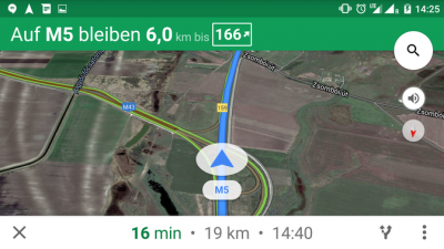 Wenn du während der Navigation Satellitenbilder siehst, dann zieht das ganz mächtig an den Mobilfunkdaten.