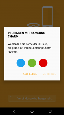 Eine LED beginnt auf deinem Charm zu leuchten. Du wählst die Farbe aus und klickst auf Verbinden. 