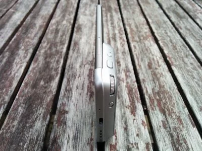 Das LG CAM Plus Modul trägt relativ dick auf, ohne genügend Mehrwert zu bieten.
