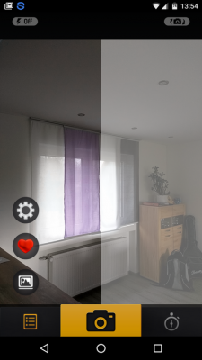 Über den Button links neben der Kamera wählst du Bilder aus deiner Galerie aus.
