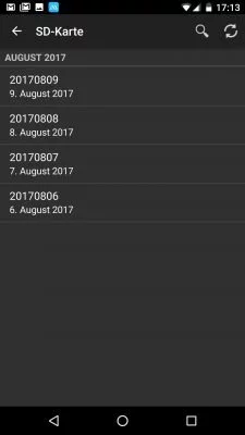 Alle Videos werden automatisch auf der SD Karte der Kamera gespeichert. Ist diese voll, werden die Videos, das älteste zuerst, automatisch entfernt.