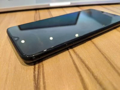 OnePlus 6T 1 Seitenansicht | Android-User.de