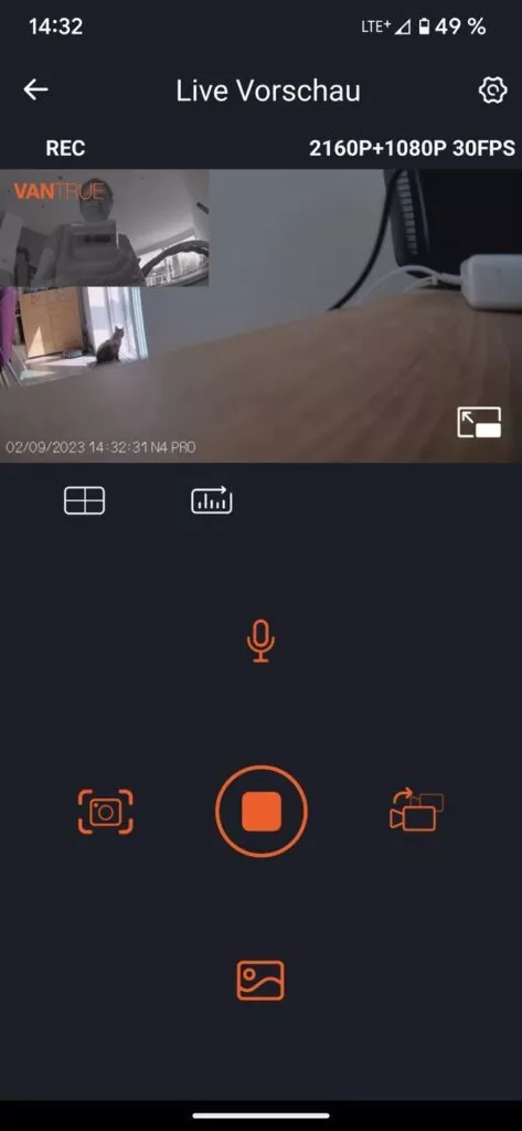 Startseite der App mit Bildern der Nexus 4 Pro