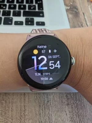 Wave Watch Face auf der Pixel Watch