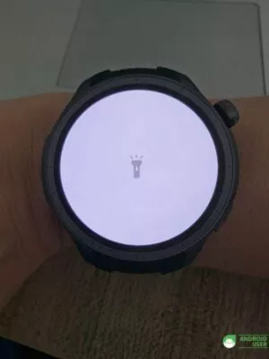 Amazfit Balance Smartwatch Display Taschenlampe