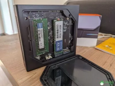 Acemagic Mini PC Klappe geöffnet