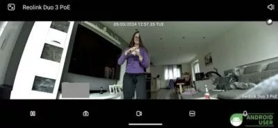 Die Naht zwischen beiden Linsen ist sichtbar bei der Reolink Duo 3