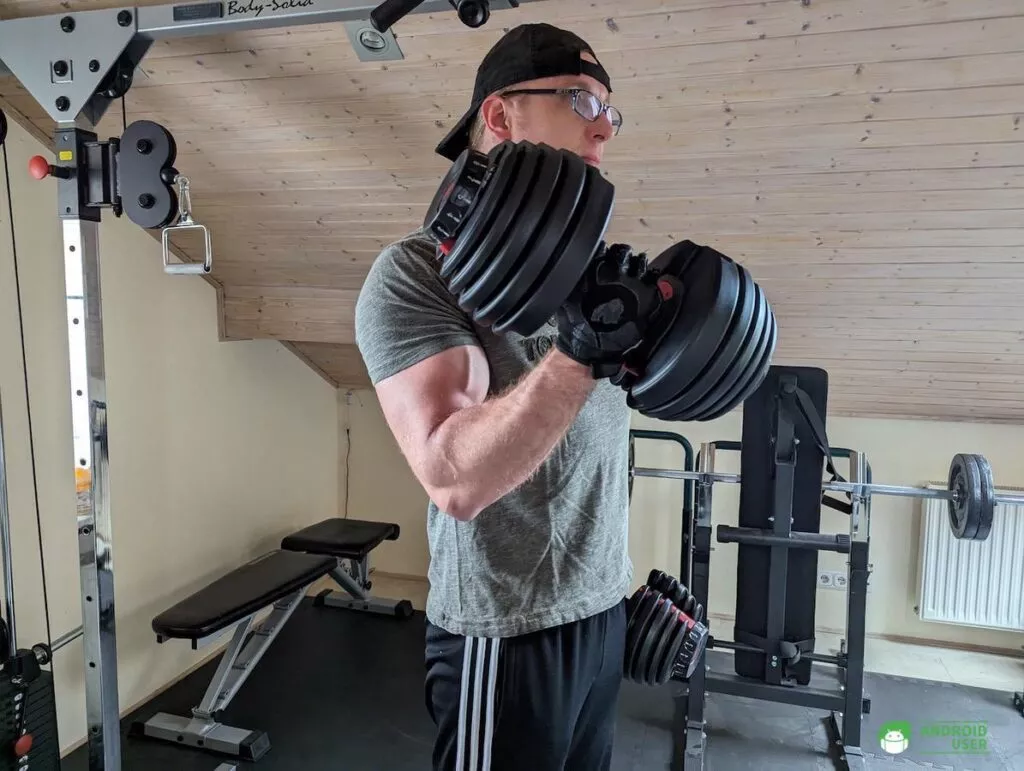 Bizepscurls mit den Bowflex 552i