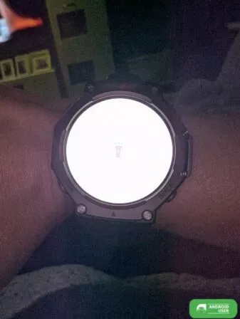helle Taschenlampe der Outdoor Smartwatch